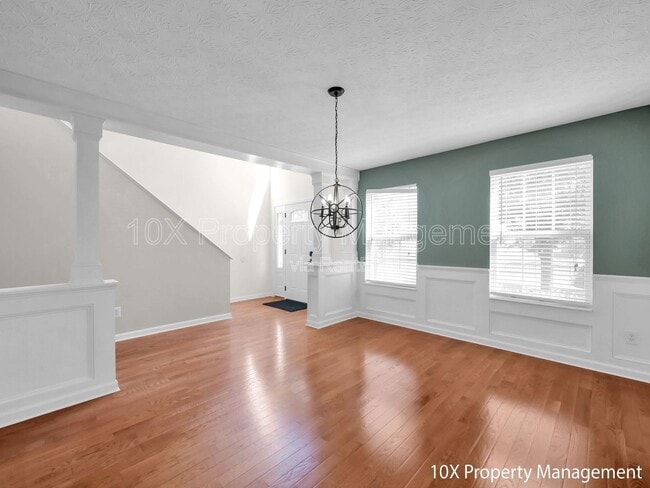 Photo - 49 Knights Bridge Dr W