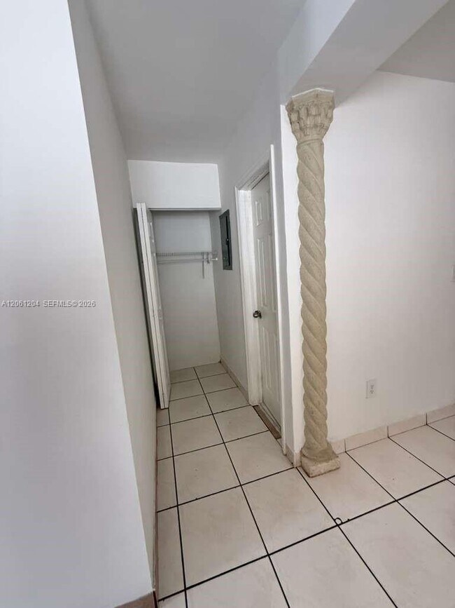 Photo - 526 SW 64th Ave Unit 2