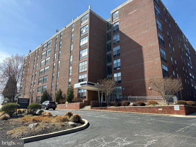 Building Photo - 6100 Henry Ave Unit 3K Rental