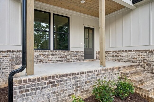 Photo - 2050 Morehouse Dr NW