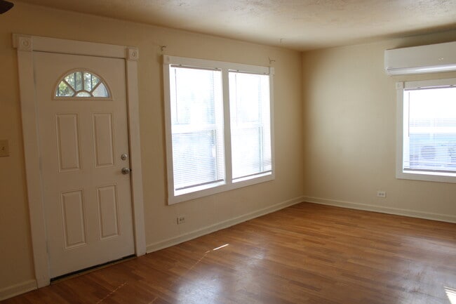 Photo - 4325 SE Cedar St