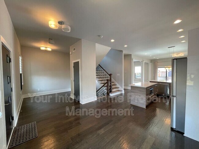 Photo - 213 South Ave SE