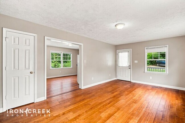 Photo - 16 Spinet St