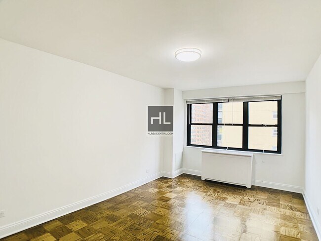 Photo - E 16 ST Unidad 8D