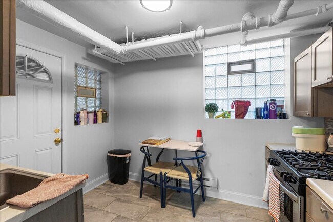 Photo - 442 W Arlington Pl Unit GDN