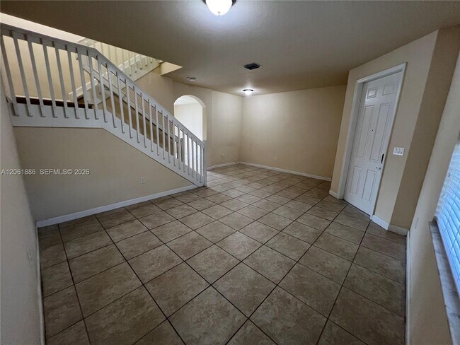 Photo - 748 SE 32nd Ave
