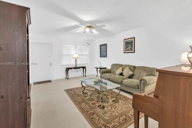 Photo - 130 Brighton Dr Unit D