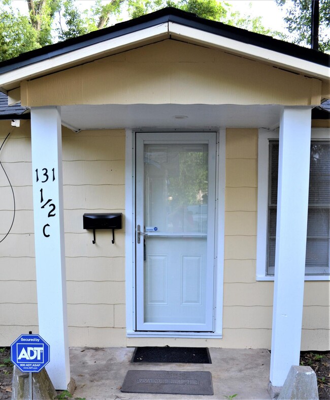 Photo - 131 1/2 Mildred St