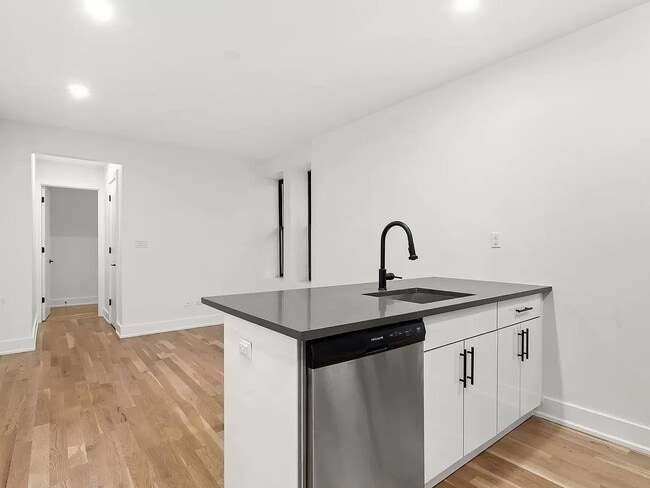 Photo - 32-86 33rd St Unit A8