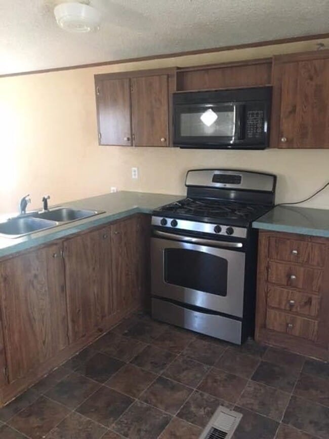 Photo - 2 bed 1 bath Country home