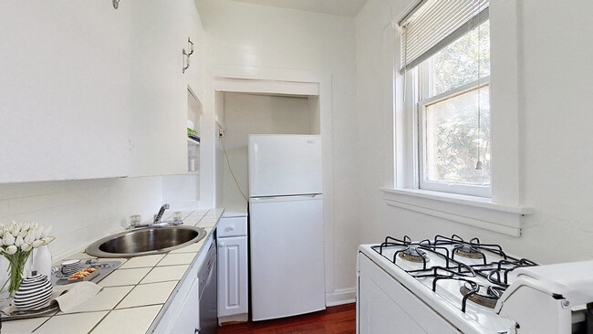 Photo - Governor's Park West