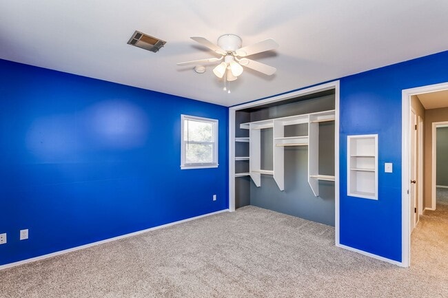 Photo - 873 E Greenway Ct