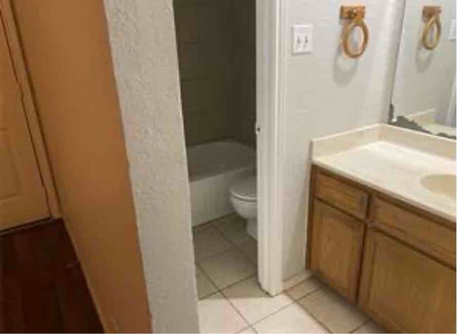 Photo - 2834 Ridgecrest Dr House