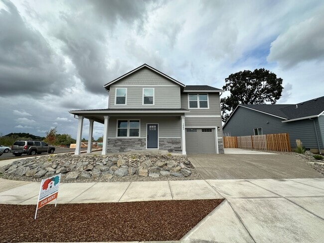 Building Photo - 616 Unit 1086 Sassafras St Rental
