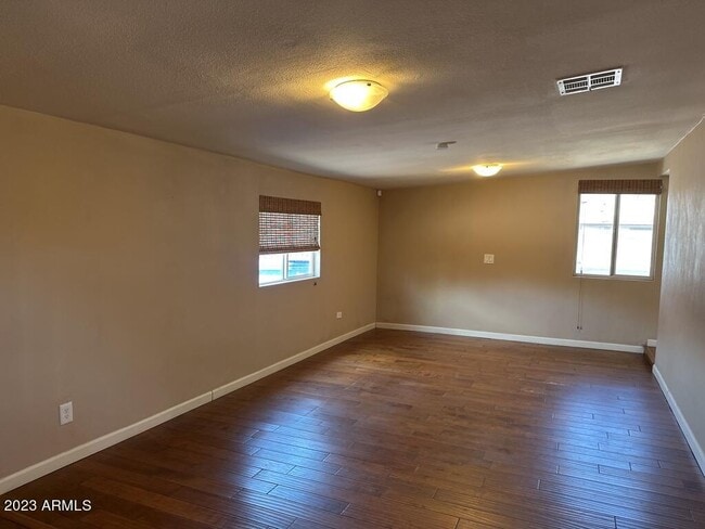 Photo - 1501 E Palm Ln