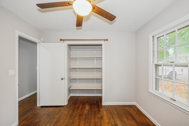 Photo - 4065 Foxe Basin Rd