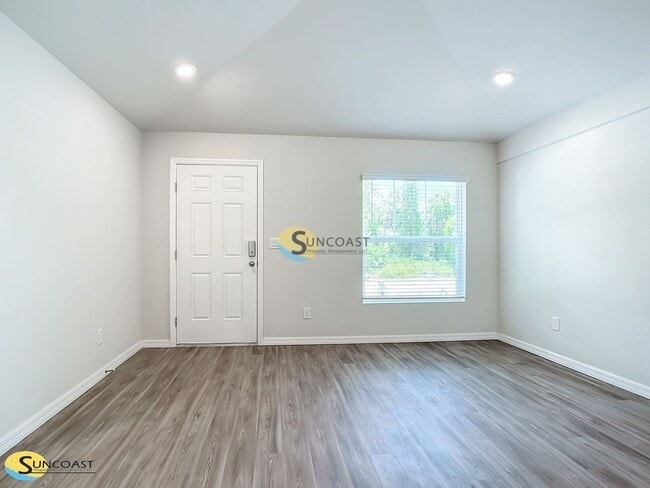 Building Photo - 829 Hickory Ave Rental