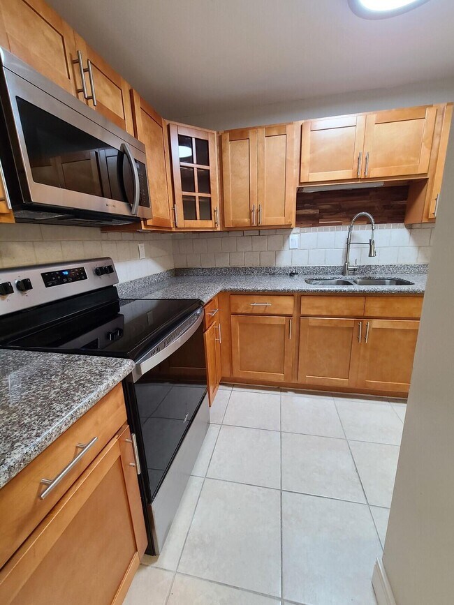 4 Royal Palm Way Condo Unit 605 Condo for Rent in Boca Raton, FL