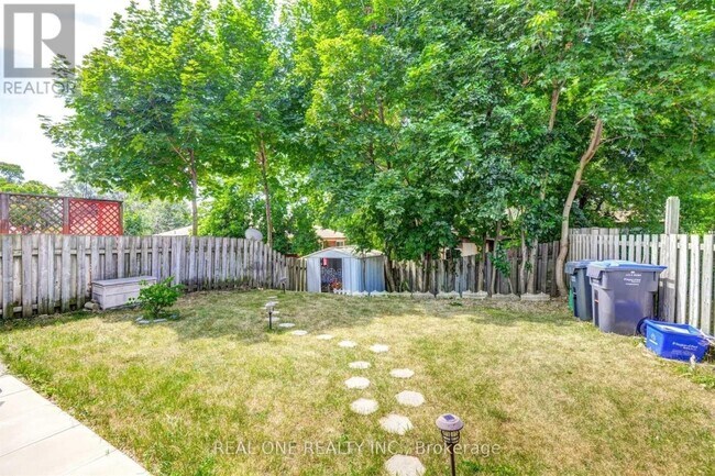 Photo - 3482 Ashcroft Crescent