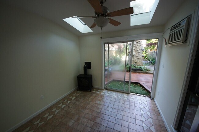 Photo - 1110 Garden St