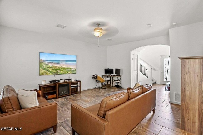 Photo - 1061 Summer Rain St