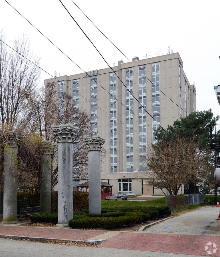 Photo - Knightsville Manor