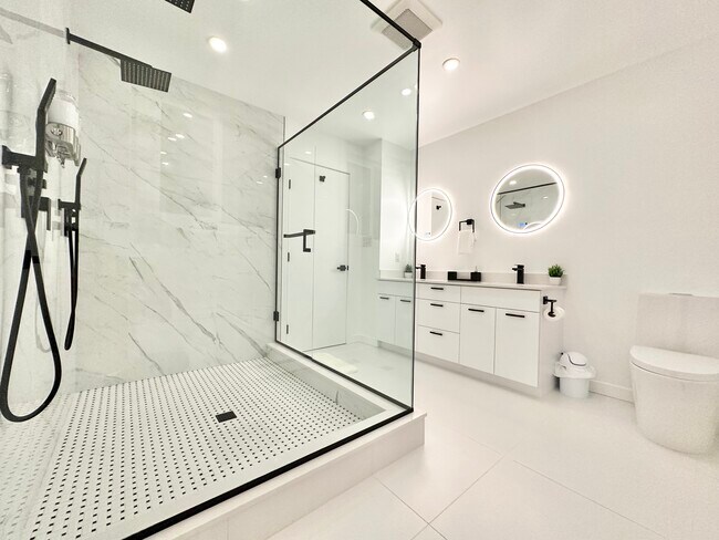 Photo - 38285 Juniper Cres