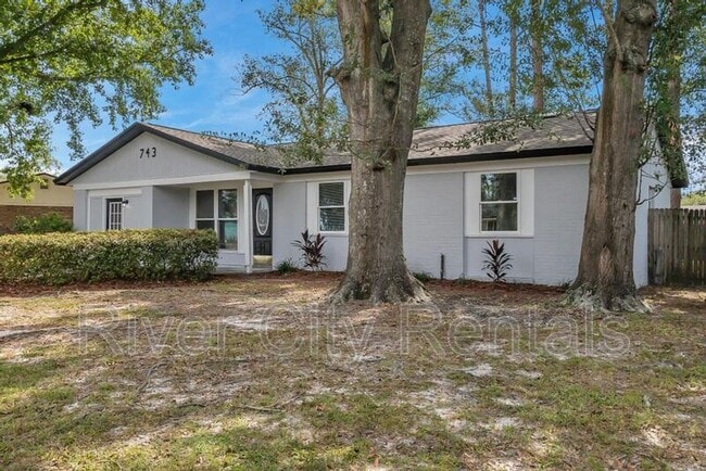 Photo - 743 Trambley Dr E