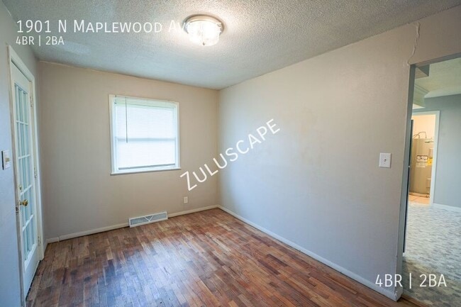 Photo - 1901 N Maplewood Ave