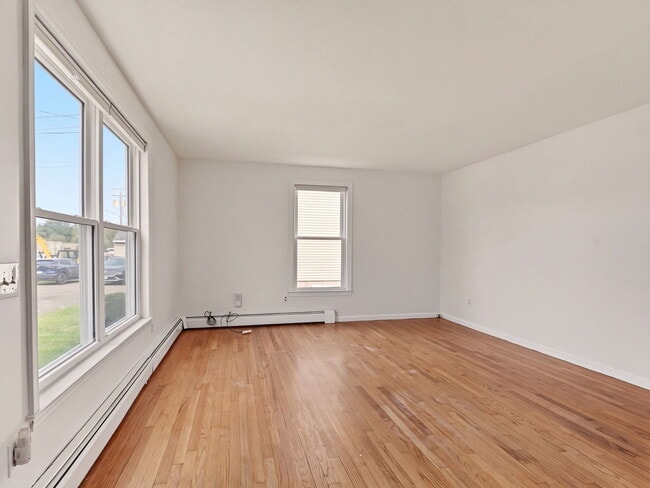 108 Kenwood Ave