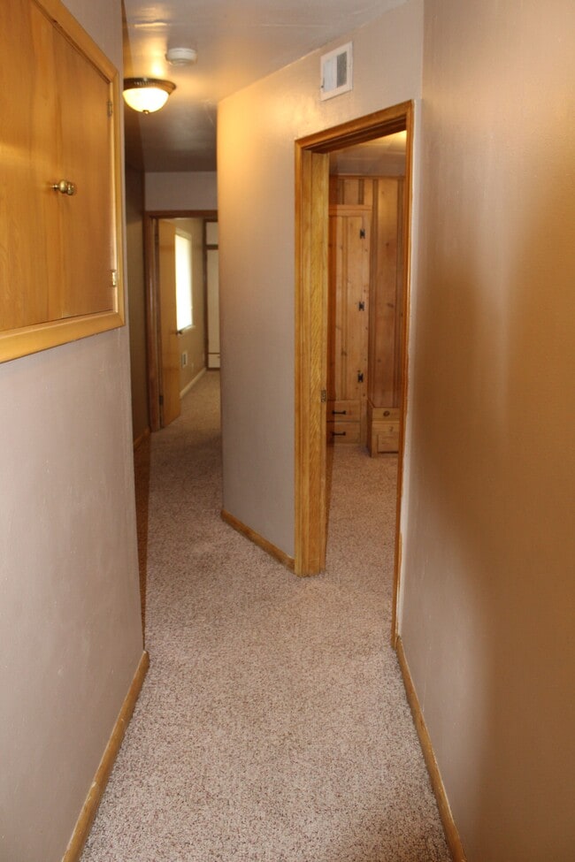 Photo - 320 King St Unit 2