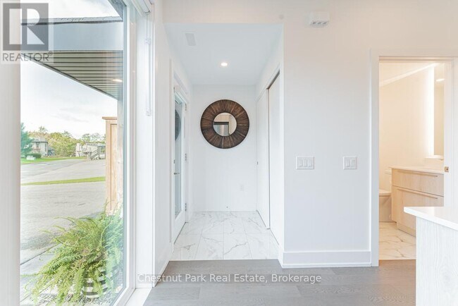 Photo - 29 Rockmount Cres