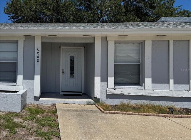 Photo - 3908 41st St W