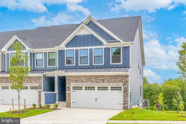 Photo - 716 Rolling Oaks Wy Townhome