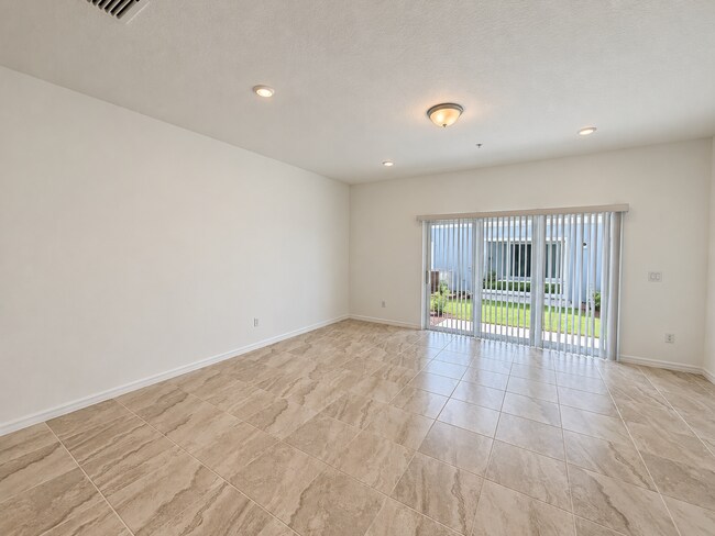 Photo - Harbor Square townhome home