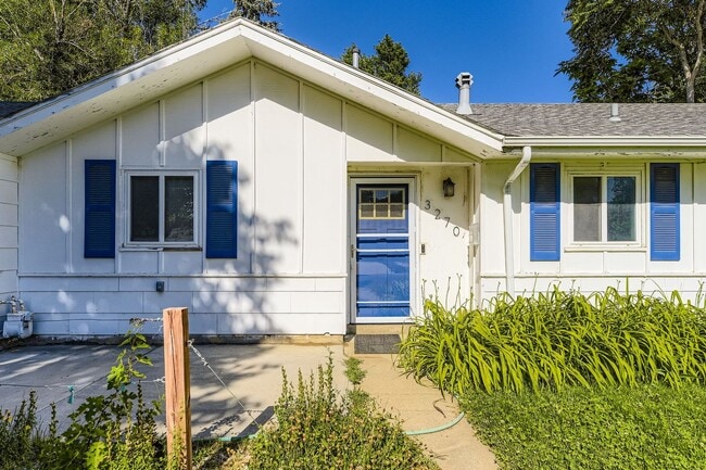 Photo - 3270 S Flamingo Way House
