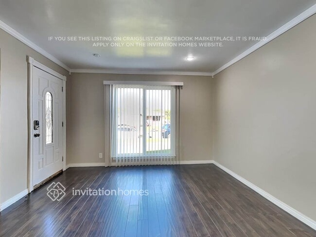 Photo - 726 E 99th St