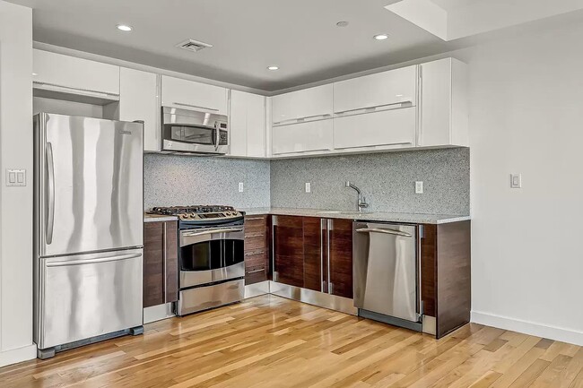 Photo - 35-40 30th St