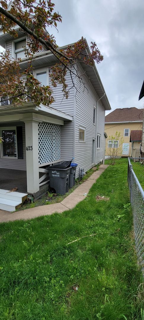 Photo - AVAILABLE JUNE - 4 Bed 1 Bath Located In East Hillside