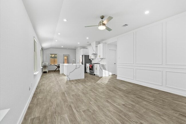 Photo - 12932 Wempe Wy