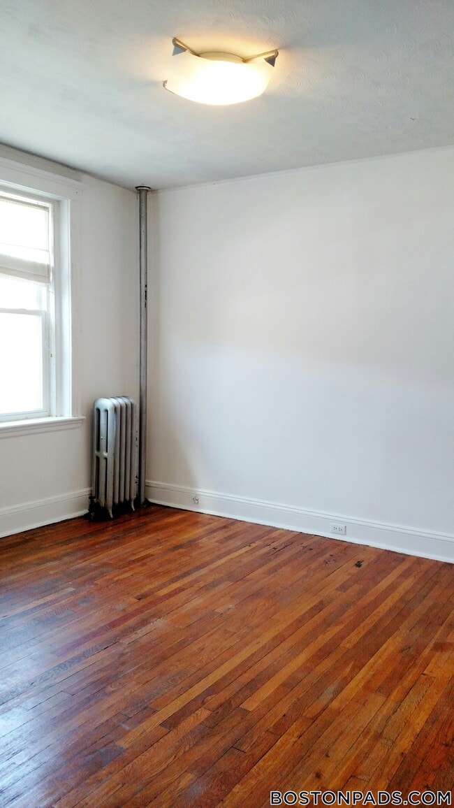 Building Photo - 1450 Commonwealth Ave Unit 21