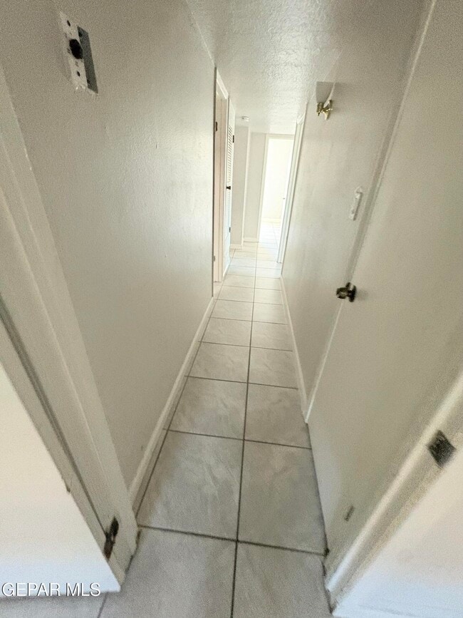 Photo - 1587 Catham Cir