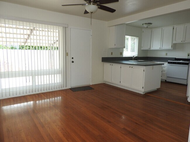 Photo - 3 Bedroom House in quiet neighborhood