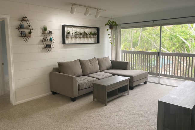 Building Photo - 6416 Friars Rd Unit 215