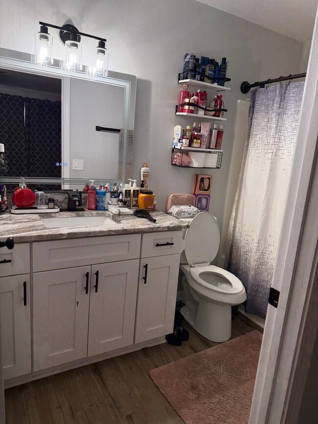 Photo - 4540 Eltham Park