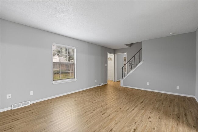 Building Photo - 6052 E 129 St