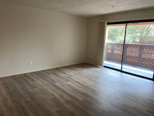 Spacious Condo - Fantastic Location - Spacious Condo - Fantastic Location Unidad 309