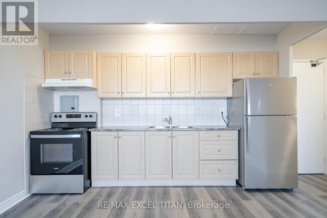 Photo - 468 Ottawa St N Unité 347D