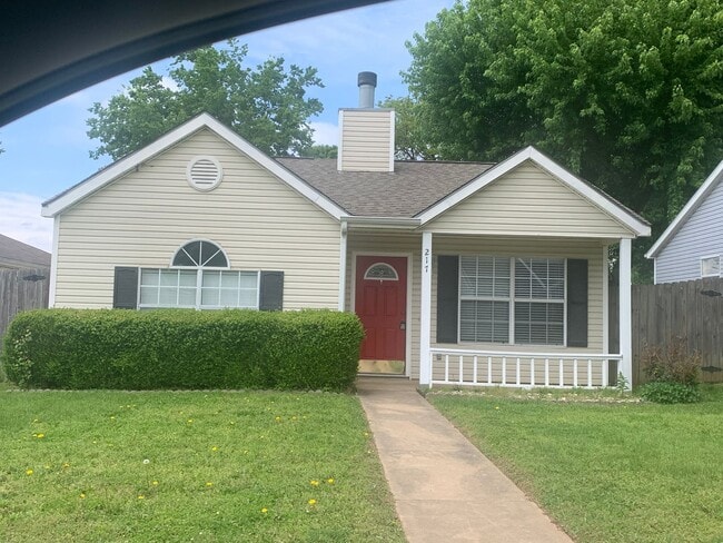 Building Photo - Cute Bentonville 3 bedroom/2 bath Rental