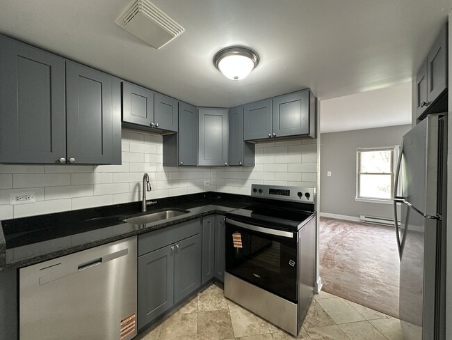 Photo - 7632 N Milwaukee Ave Unidad A4